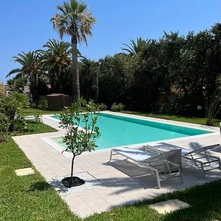 Numeroquattro- Light Blue In Con Giardino E Piscina